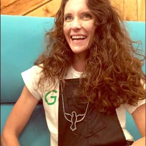 Meet your Posher, Emily Jo!